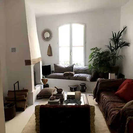 Atypical Town House In Uzes. *