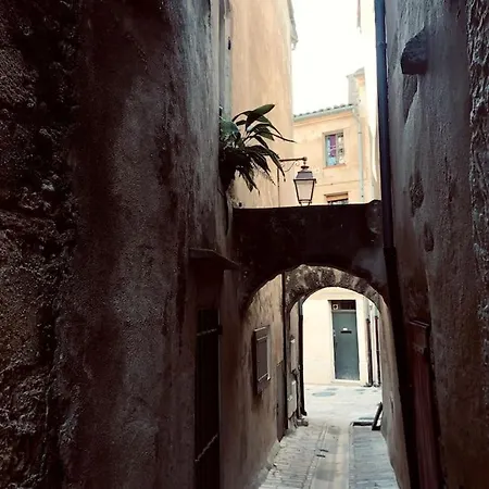 Holiday home Atypical Town House In Uzes. Uzes